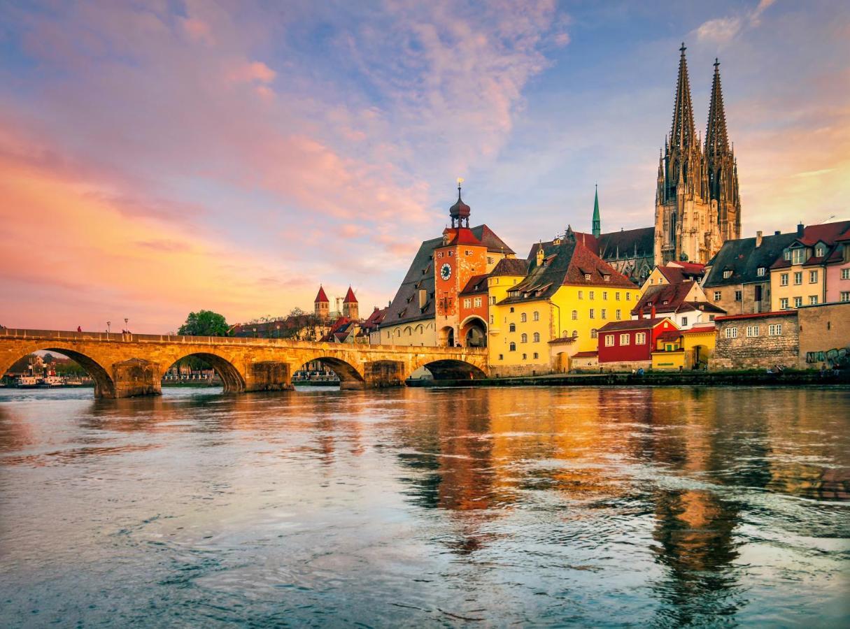 Greenleaf Lappersdorf - Terrasse - A93 Anbindung - Netflix - Stadtnah Luaran gambar